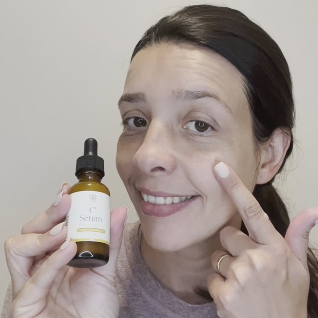 UGC Video woman using Vitamin C Serum from Mavian Beauty